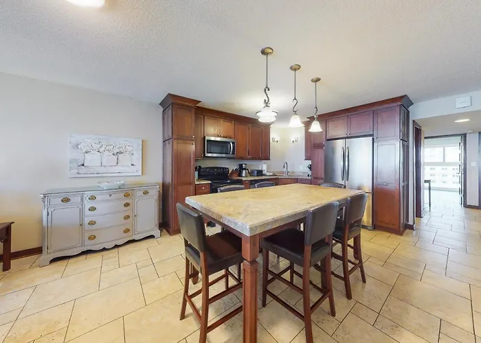 Edgewater West #103 Apartment