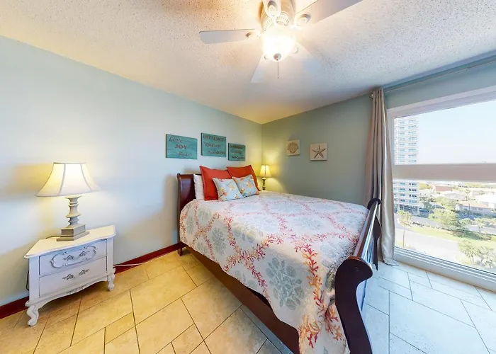 Apartment Edgewater West #103 *